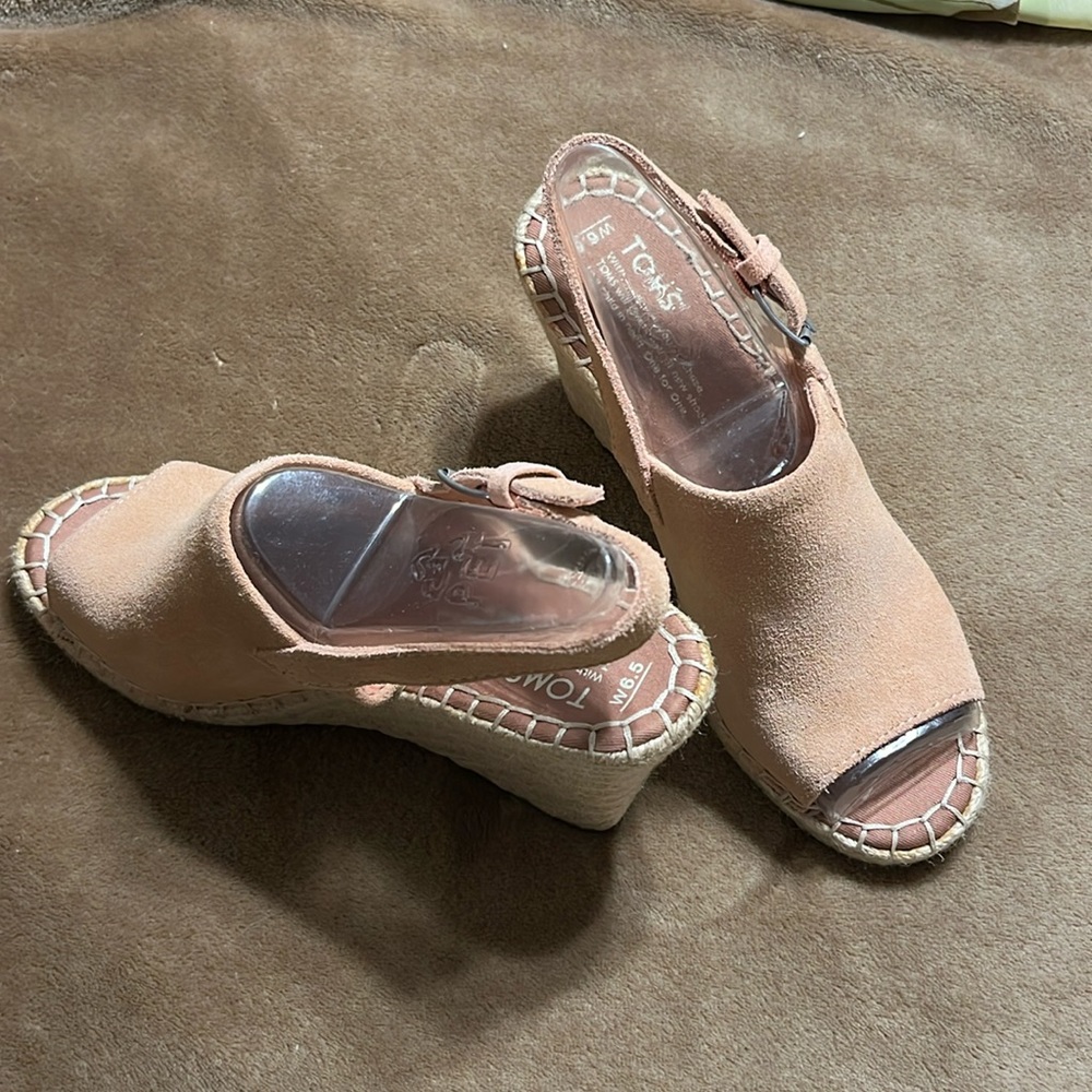 New-TOMS wedges with ankle strap